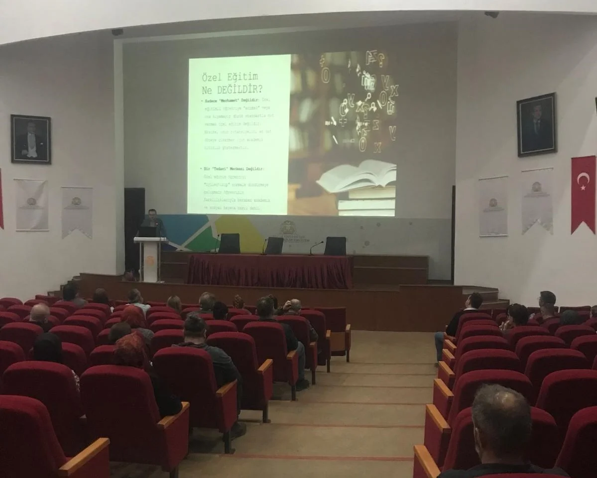 Güzel Sanatlar Fakültesi Akademik-İdari Personeline Yönelik Seminer Gerçekleştirildi